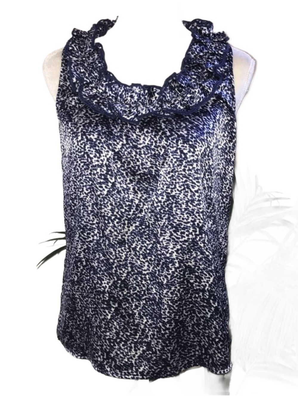 The Limited Ruffle Neckline Women’s Sleeveless Top S* Blue White